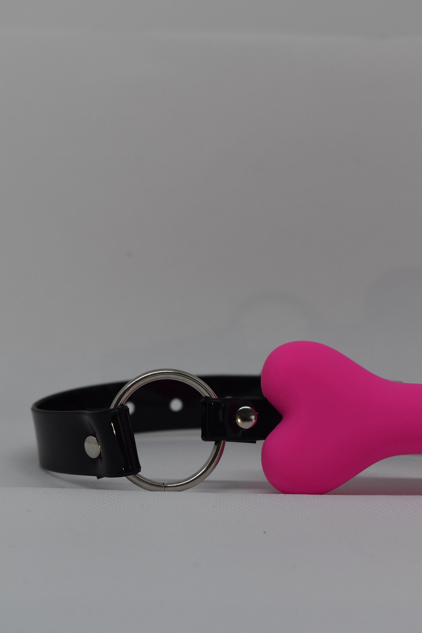 Pink bone gag with PVC strap -Lockable -Vegan