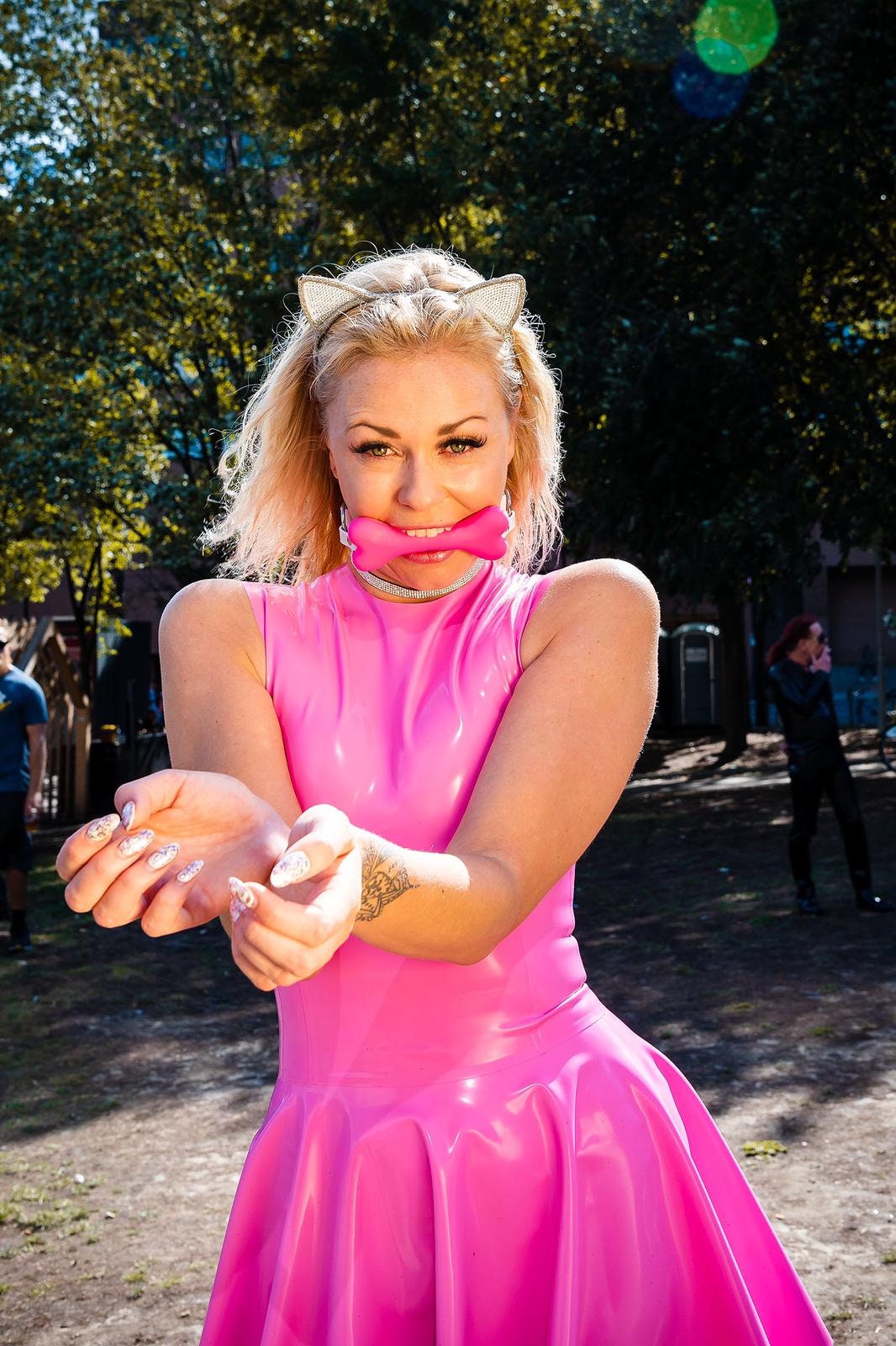 Pink Bone gag with clear strap Lockable Buckle