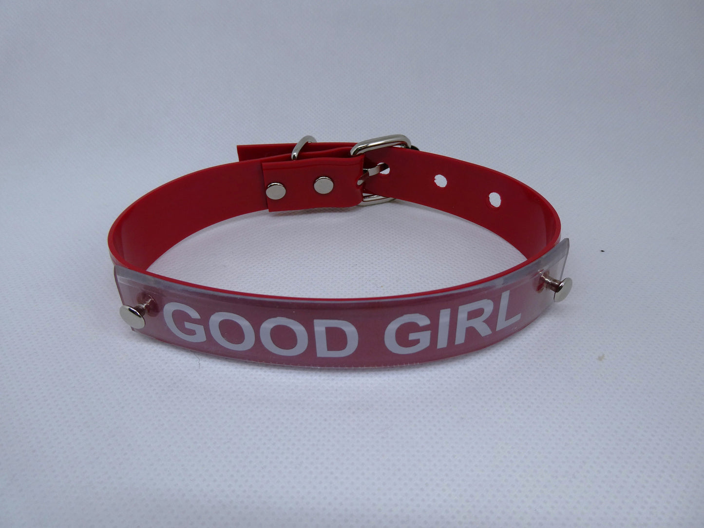 Red thin neck collar