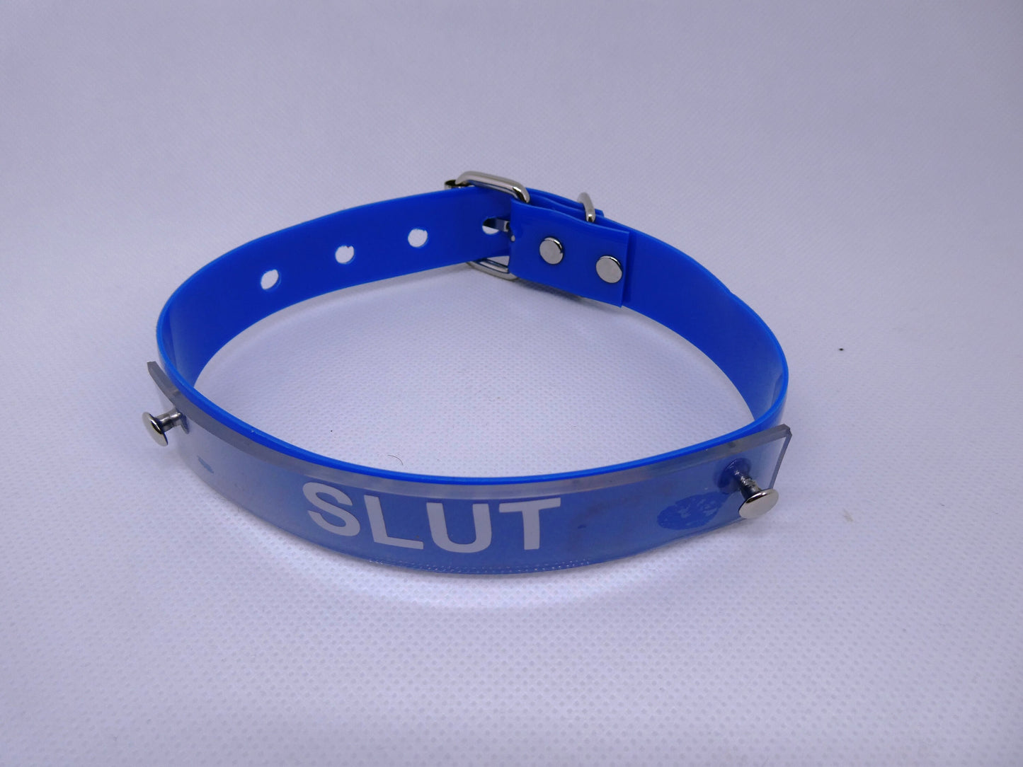 Blue thin neck collar