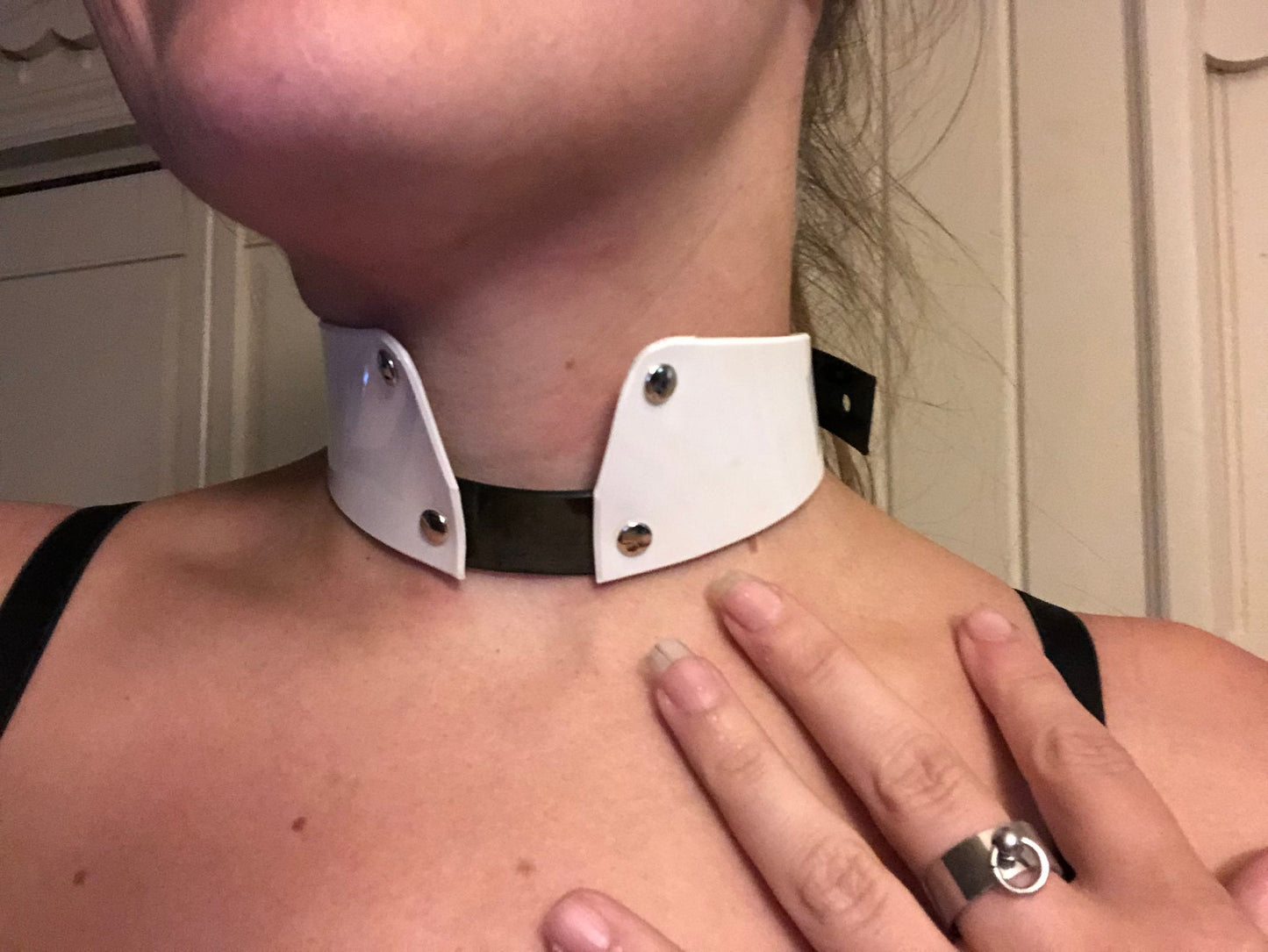 Black and white "Amelie" chocker