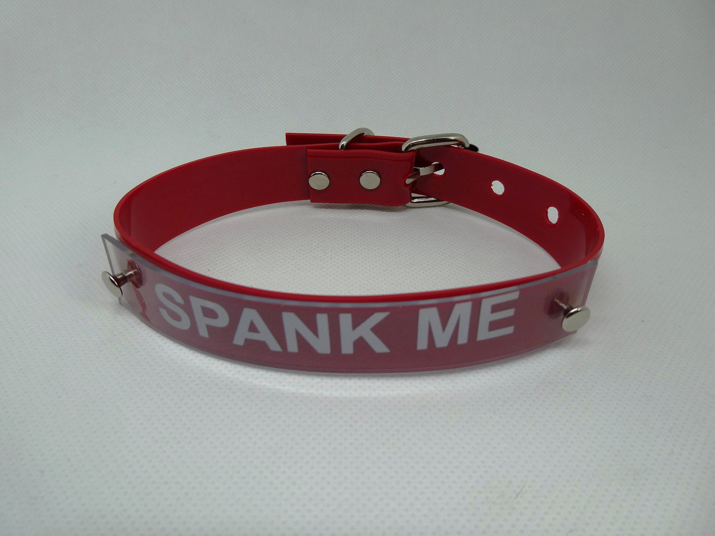Red thin neck collar