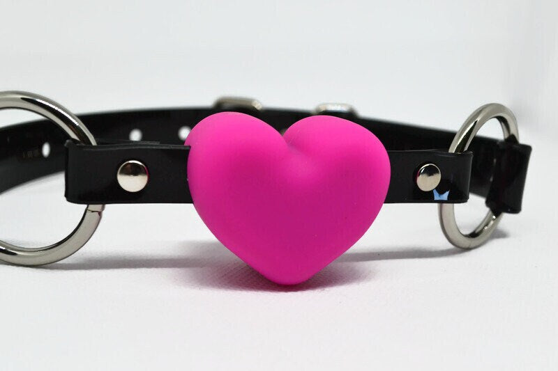 Pink heart Gag with PVC black strap -Lockable -Vegan