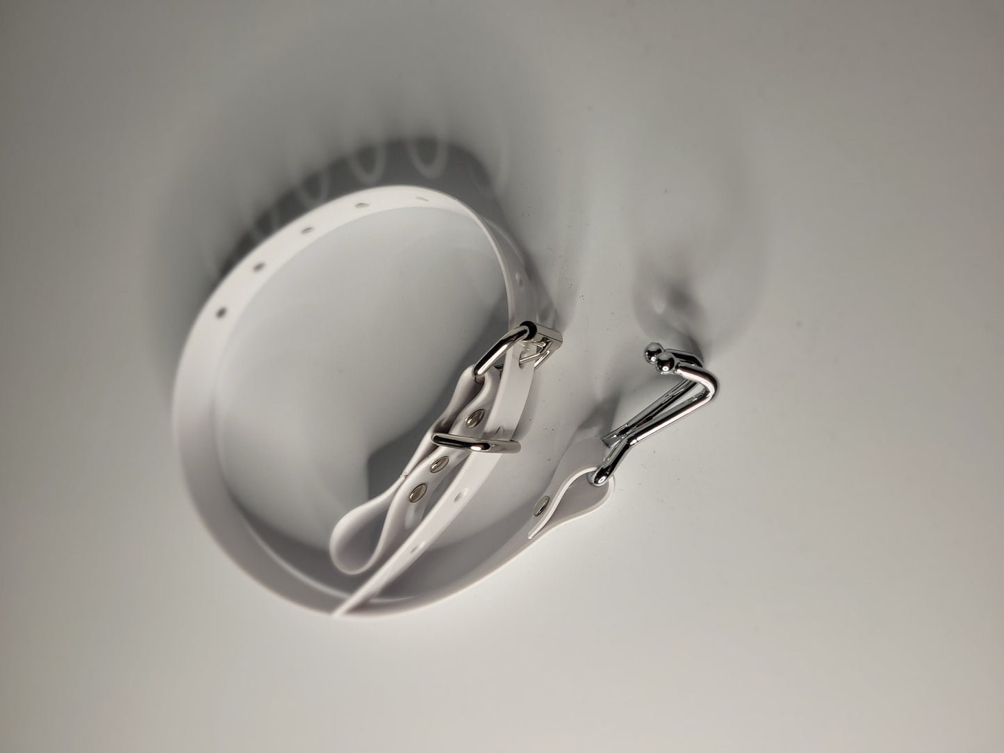 Nose hook in White PVC type 2