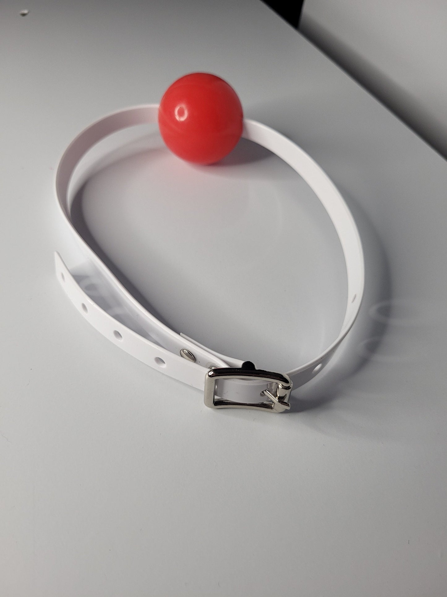 Simple Strap ballgag white PVC - Vegan