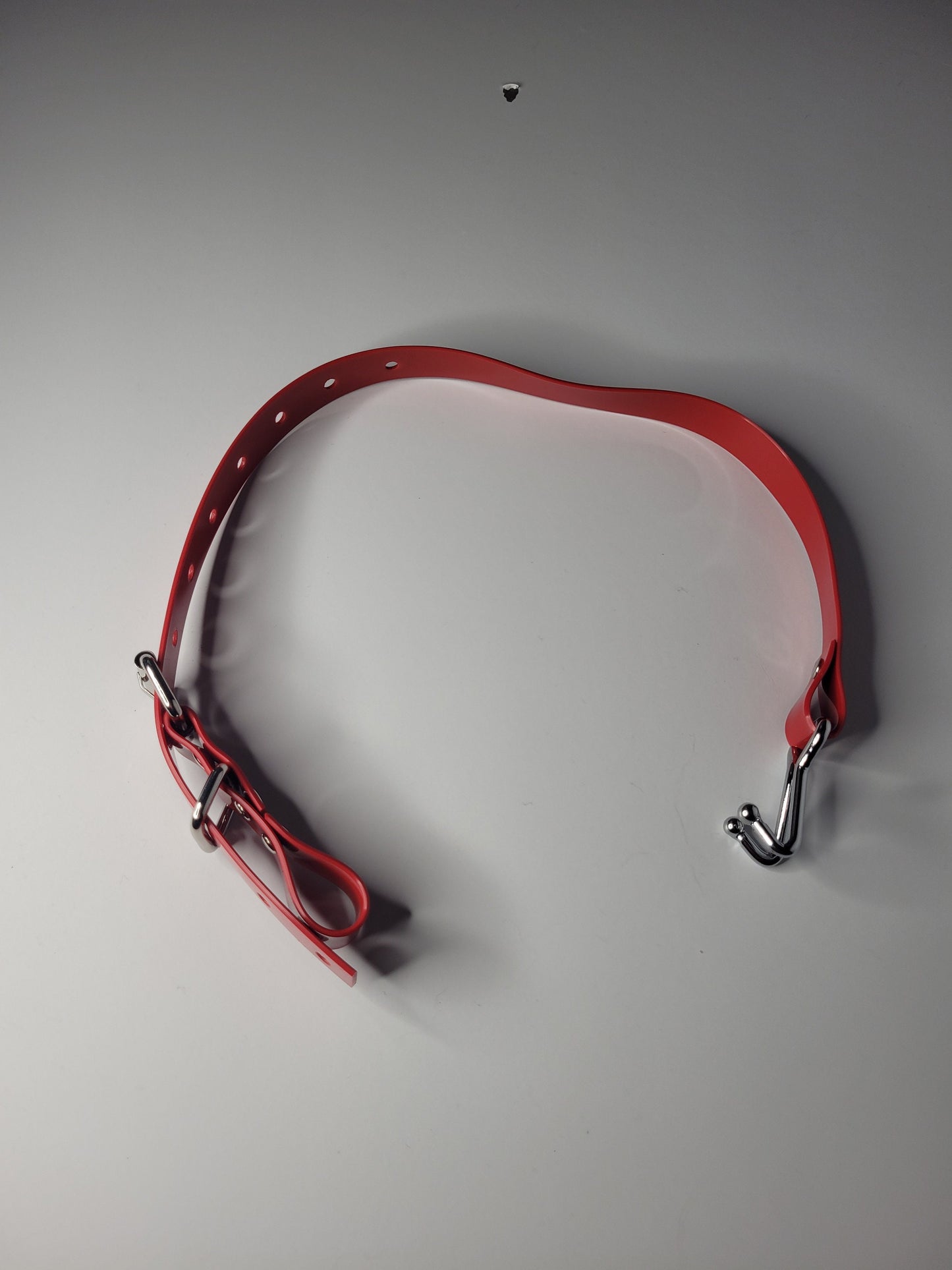 Nose hook in Red PVC type 2