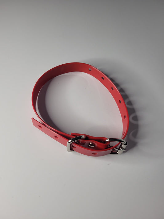 Thin  bondage belt in red PVC