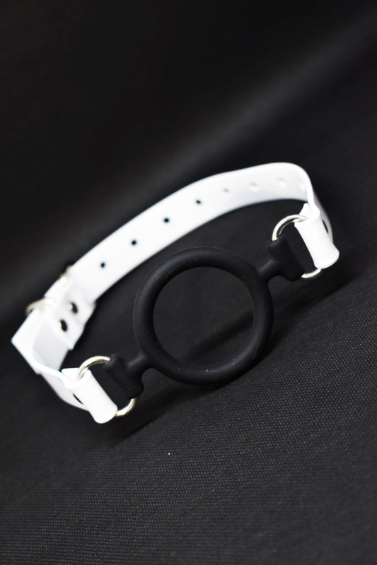 Ring gag with white PVC Strap -Lockable -Vegan