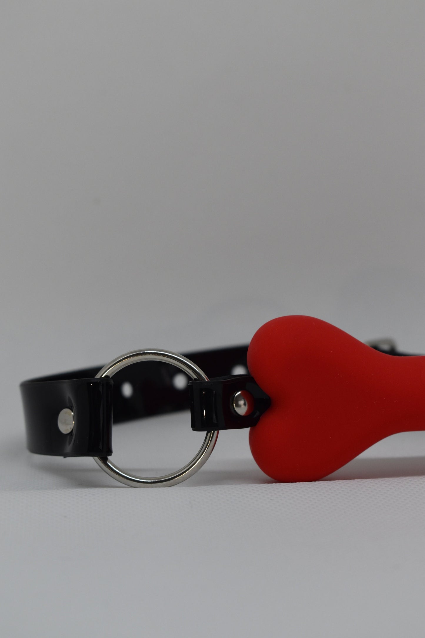 Red bone gag with PVC strap -Lockable -Vegan