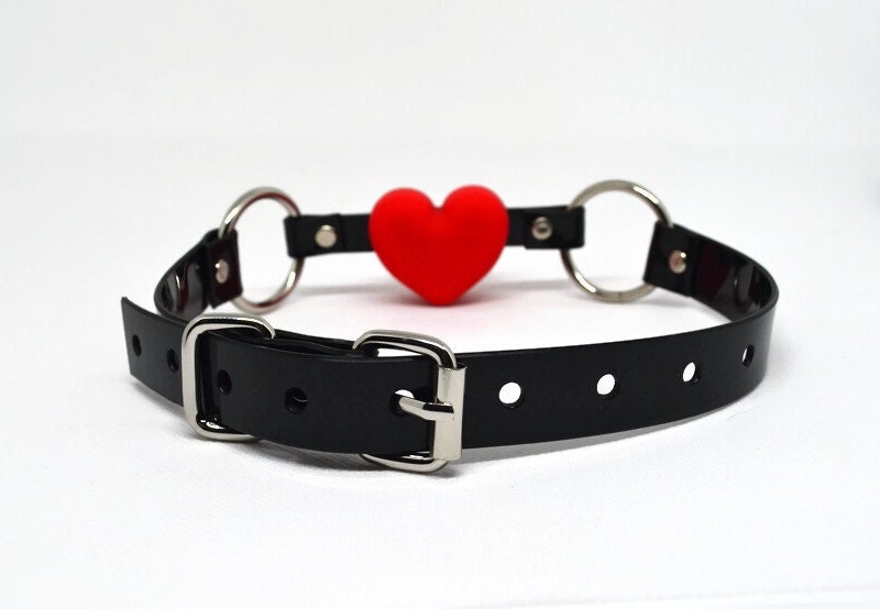 Red heart  Gag with  PVC black strap -Lockable -Vegan